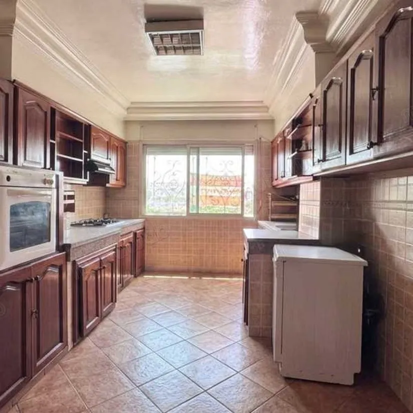 Appartement à Vendre de 152.0 m² à Casablanca, Val Fleuri - الدار البيضاء (2)