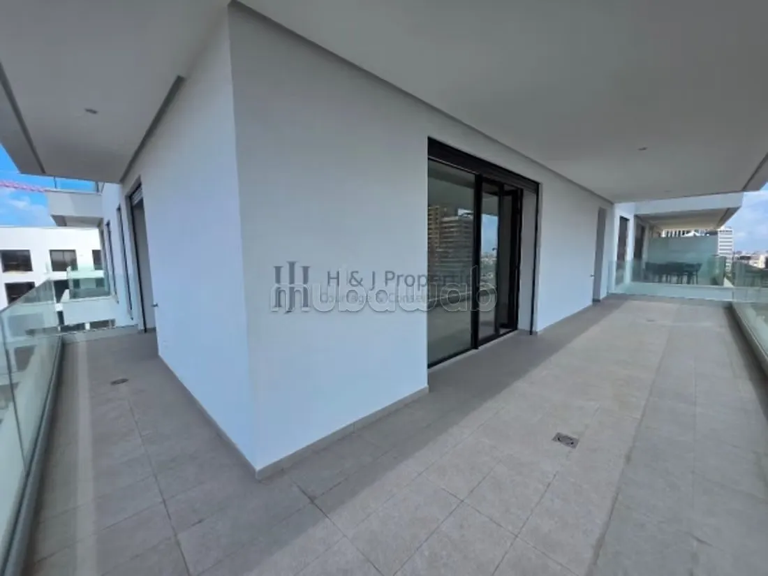 Appartement t4 de 186m² – 3 chambres – grande terr - الدار البيضاء