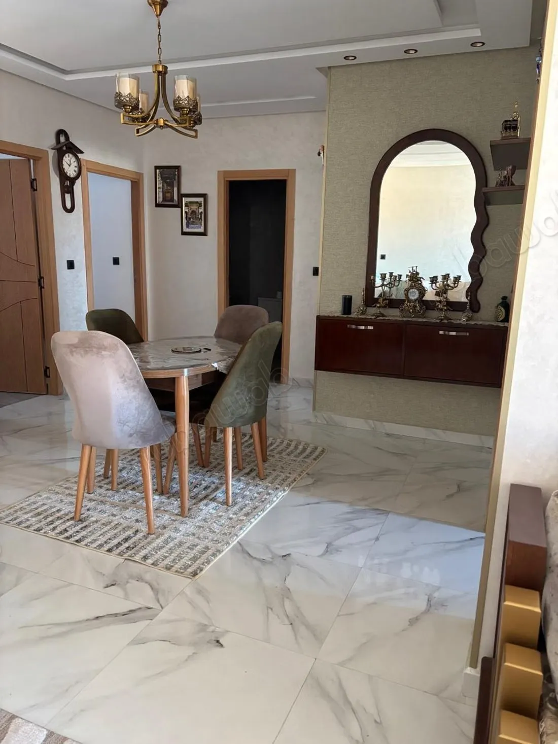 Vend appartement à Hamria. 
Surface totale 116 m². 
Antenne... - مكناس