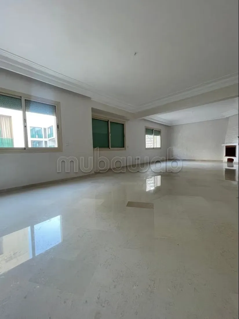 Bel appartement à vendre à 2 pas de la courniche Ain Diab - الدار البيضاء