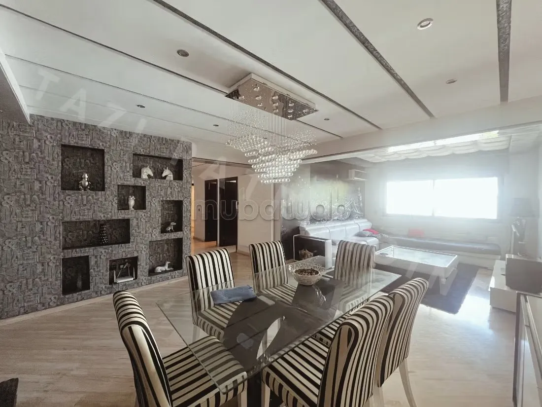 A vendre appartement 3 chambres au 4ème étage - الدار البيضاء