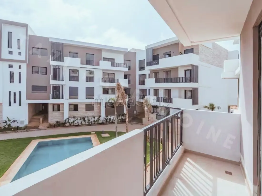 À vendre 3 chambres avec piscine résidence sécuris - الدار البيضاء (2)