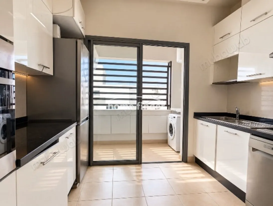 Appartement à vendre sur Princesses 
107 m² - الدار البيضاء (3)
