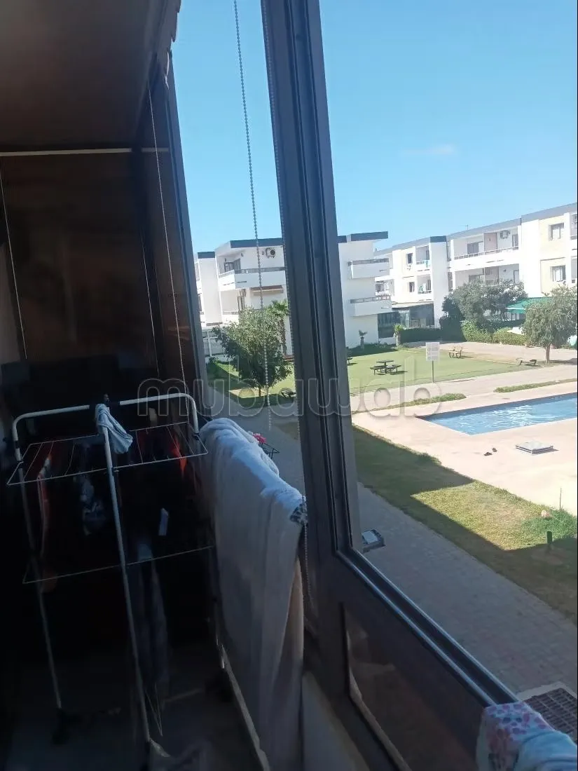 A vendre un joli appartement meublé avec piscine - المنصورية