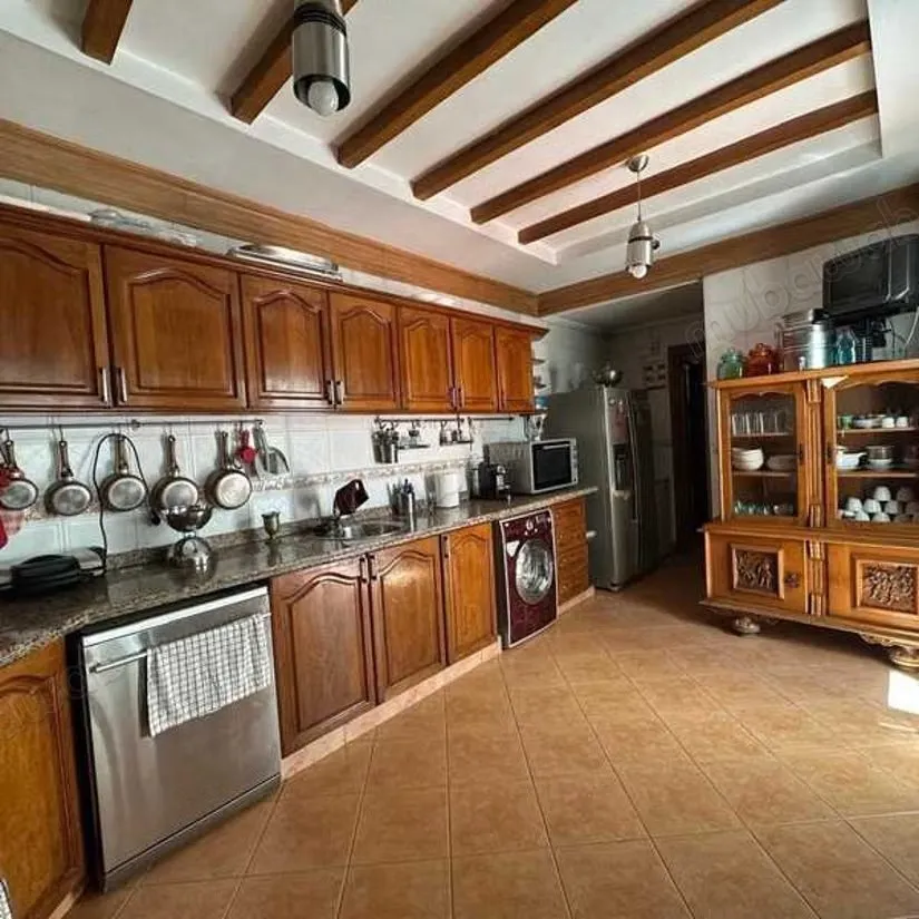 Appartement à Louer de 239.0 m² à Casablanca, Racine - الدار البيضاء (2)