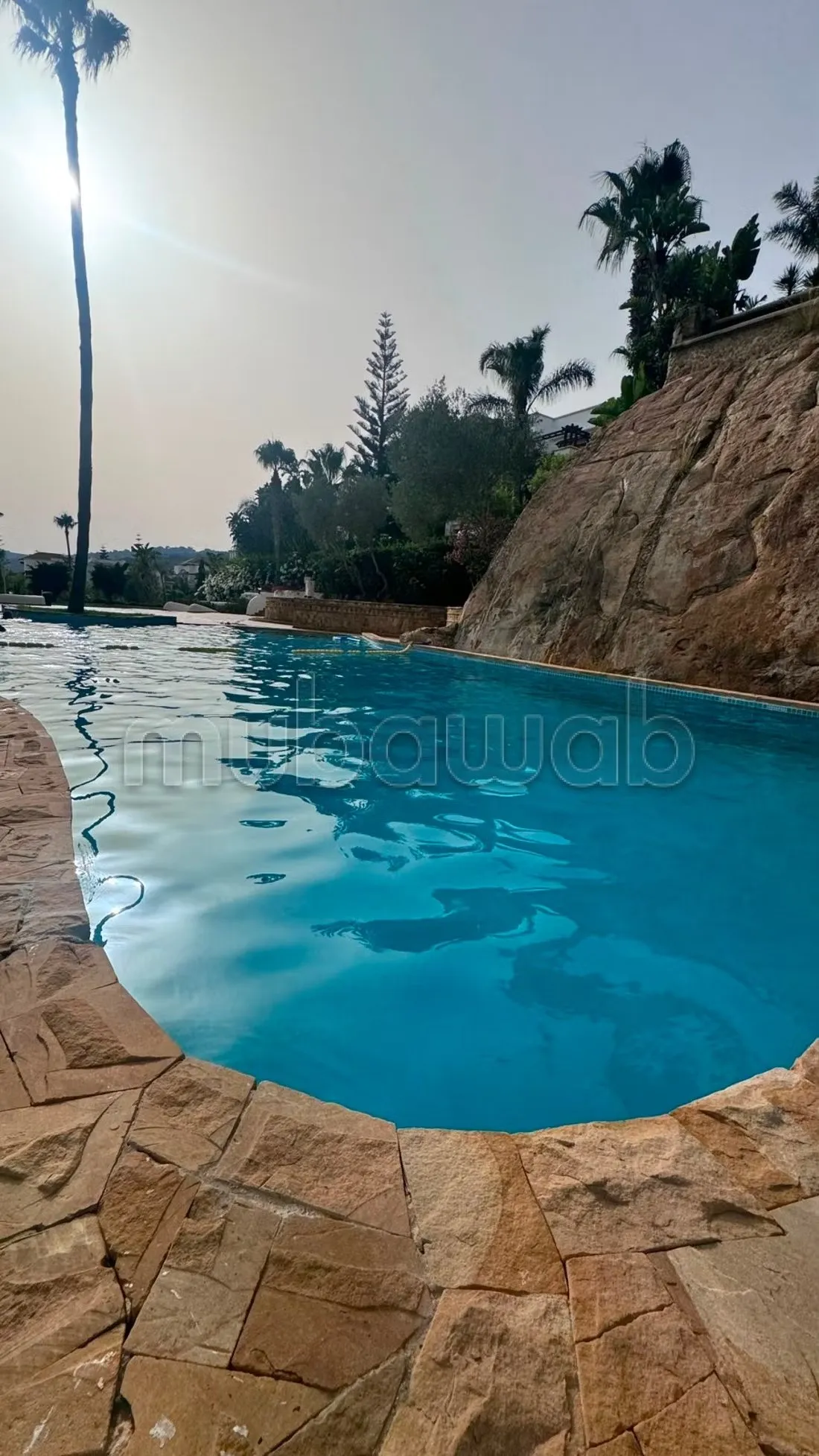 Appartment semi meublé a louer 
Terrase du golf 
Tanger - طنجة