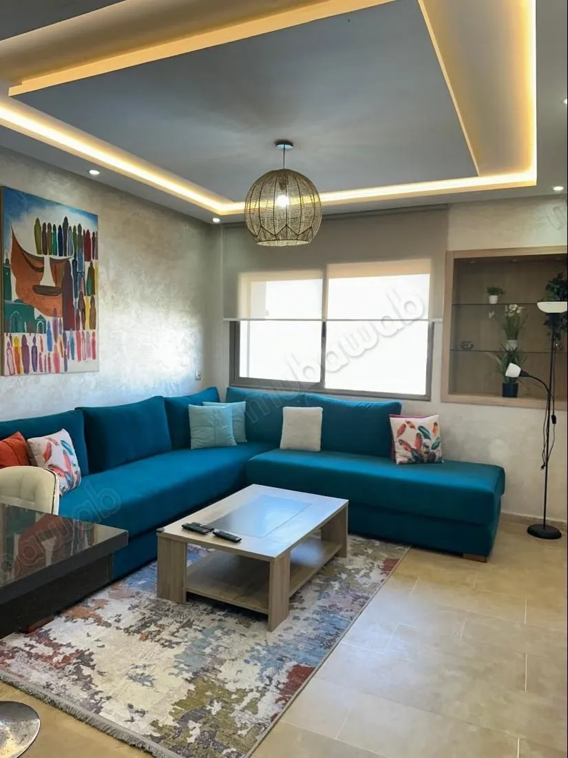 Apparemment Mansouria une belle vue sur la piscine - المنصورية