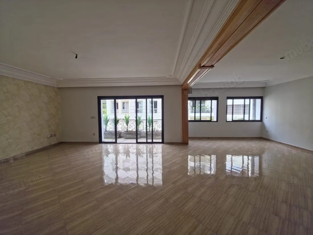 Appartement à louer à Racine. Surface totale 248 m². Porte b... - الدار البيضاء