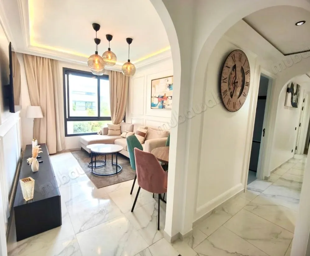 En Vente Meublé: Magnifique Appartement 3 chambres dans une... - الدار البيضاء (3)