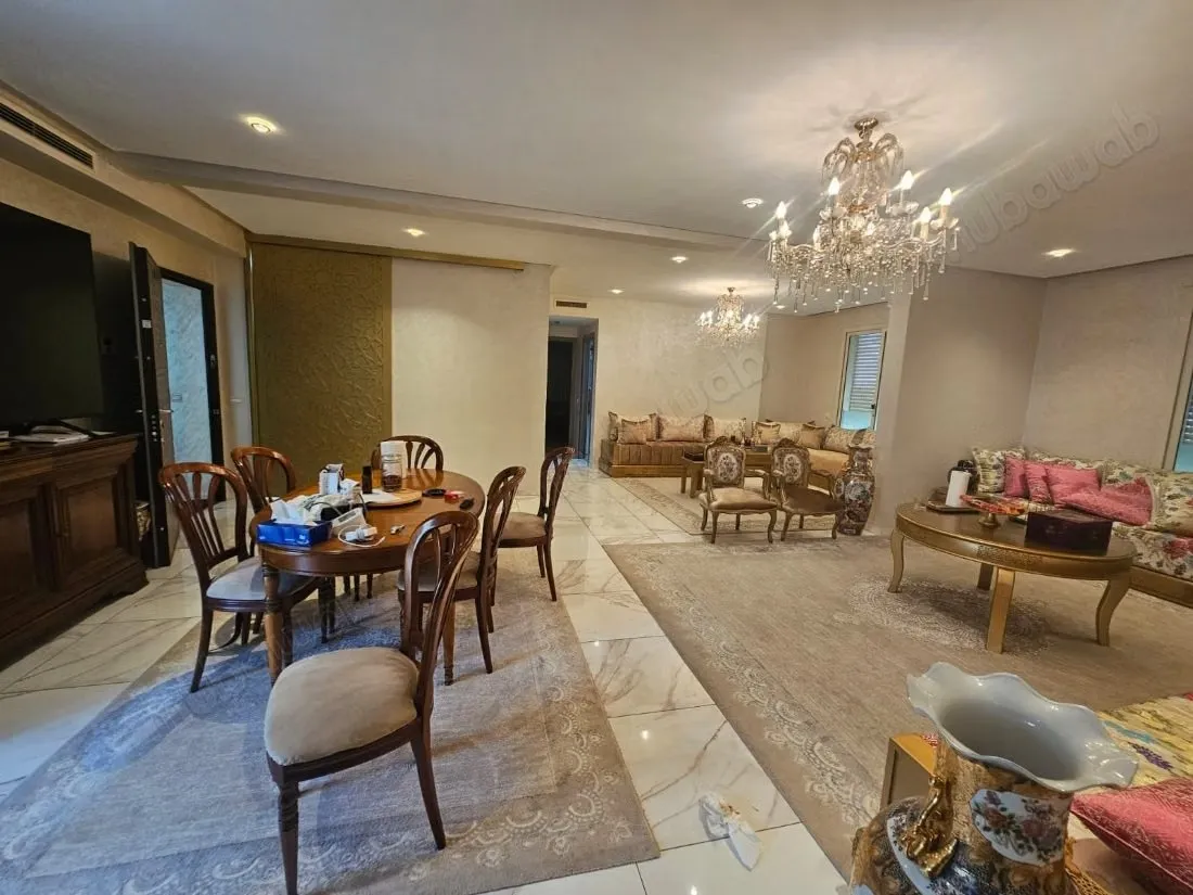 Bel Appartement de 159m à vendre à l'oasis - الدار البيضاء