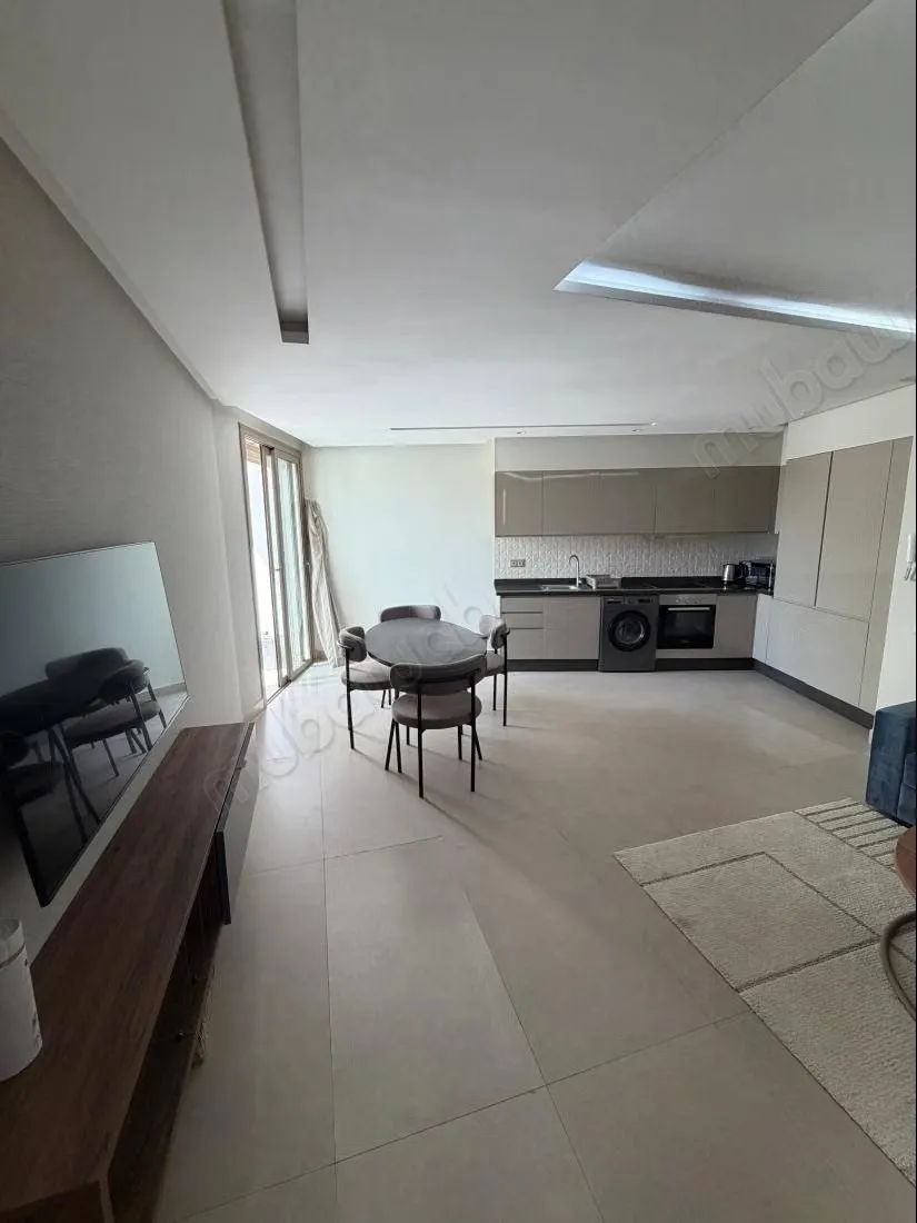 Studio 2 chambres a saisir - الدار البيضاء
