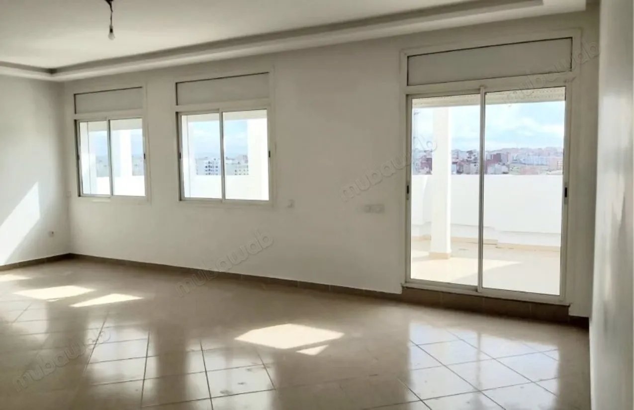 A vendre appartement avec terrasse entierement renove surfac... - طنجة (3)