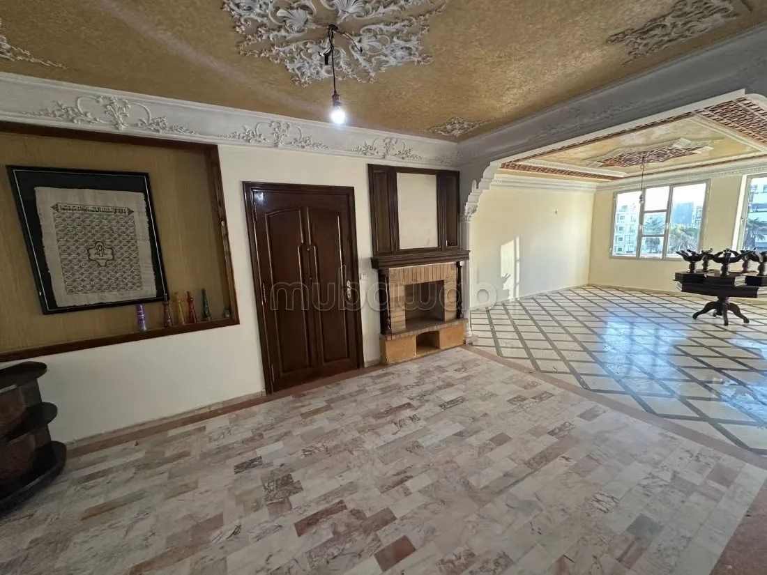 Bel appartement à vendre à Les Hôpitaux. 3 chambres. Service... - الدار البيضاء (3)