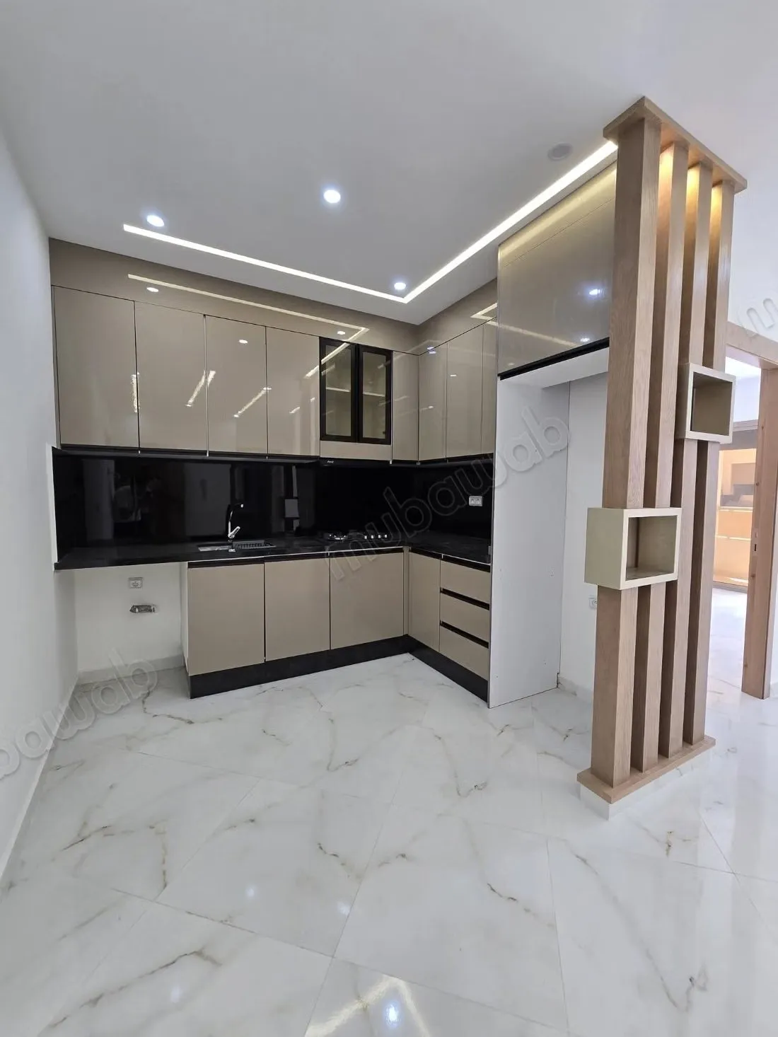 Appartements modernes de haute qualité à vendre à Martil - مرتيل (3)