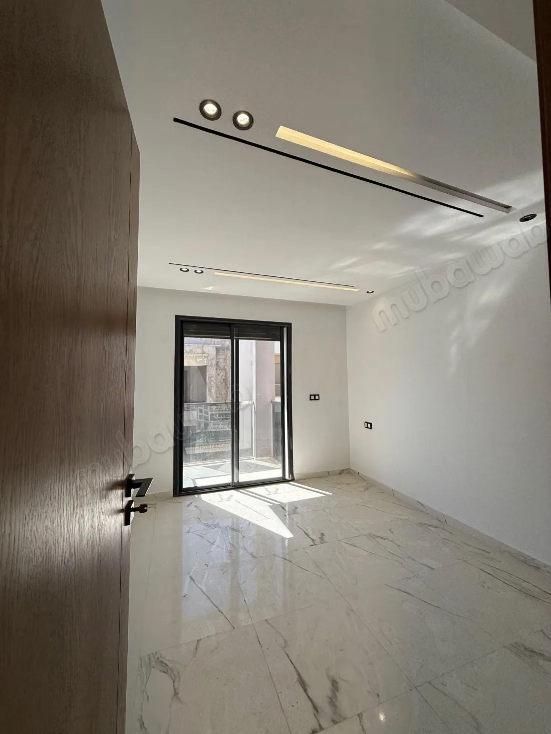 Bel appartement à vendre à Martil. 2 chambres. Grand balcon - مرتيل (2)