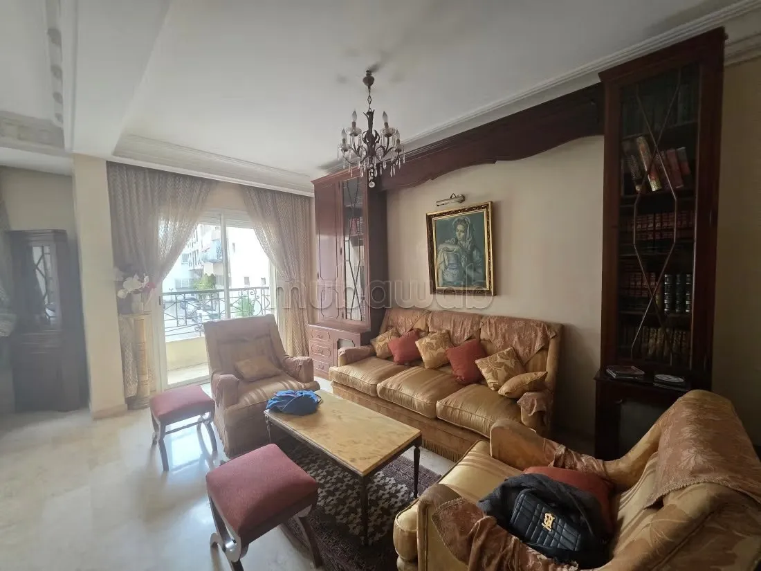 Appartement avec terrasse bien placé à Racine - الدار البيضاء