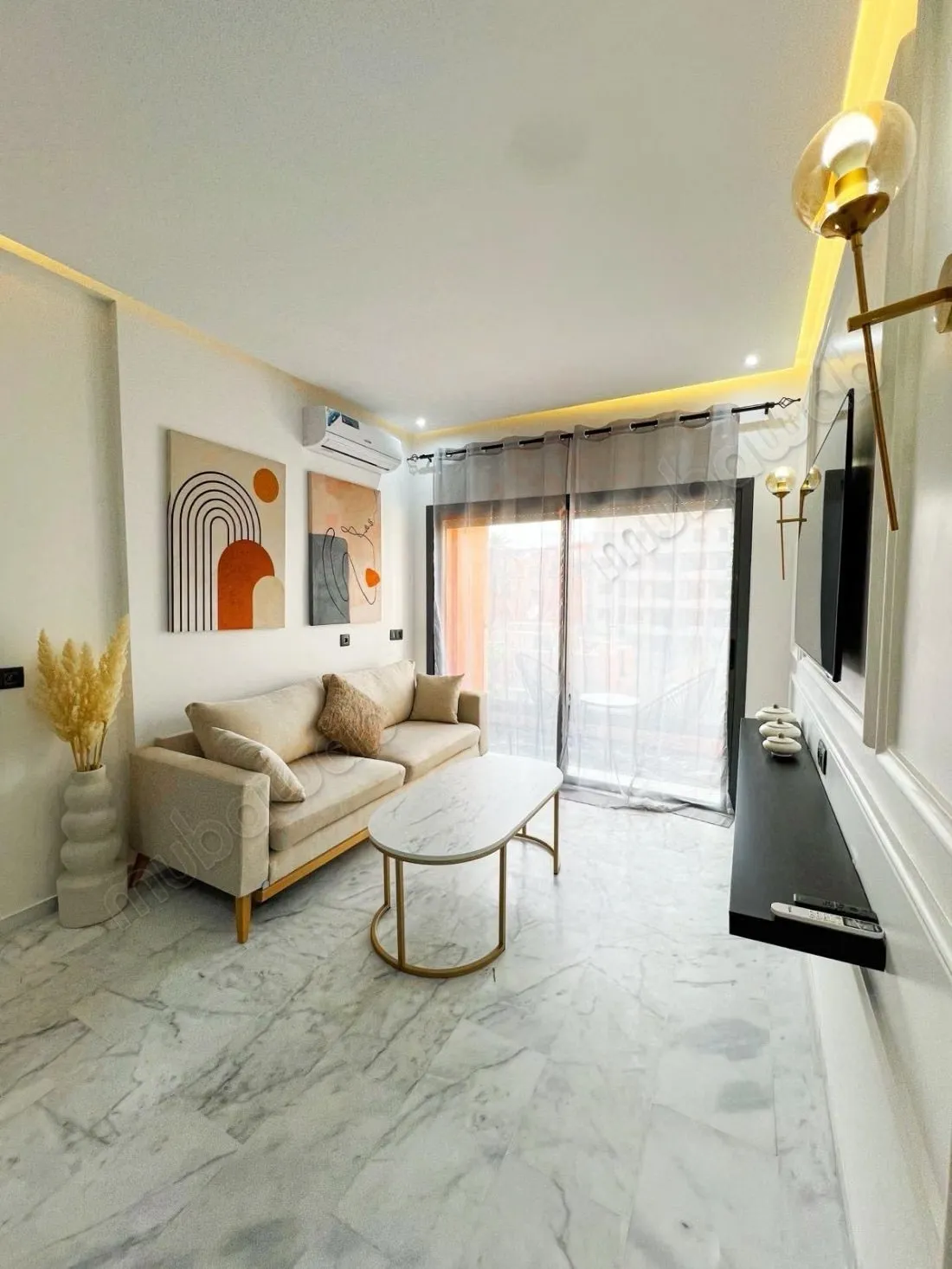 Appartement à l'achat à Guéliz. 1 chambre. Bien meublé - مراكش (2)