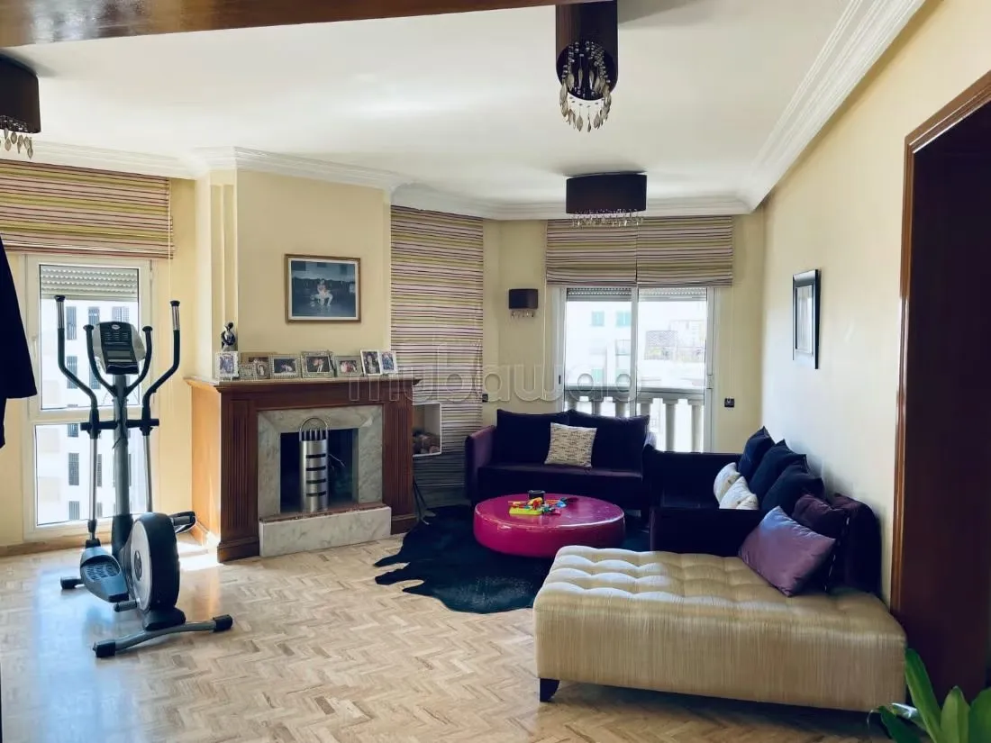 Appartement à Vendre de 990.0 m² à Rabat, Haut Agdal - الرباط (3)