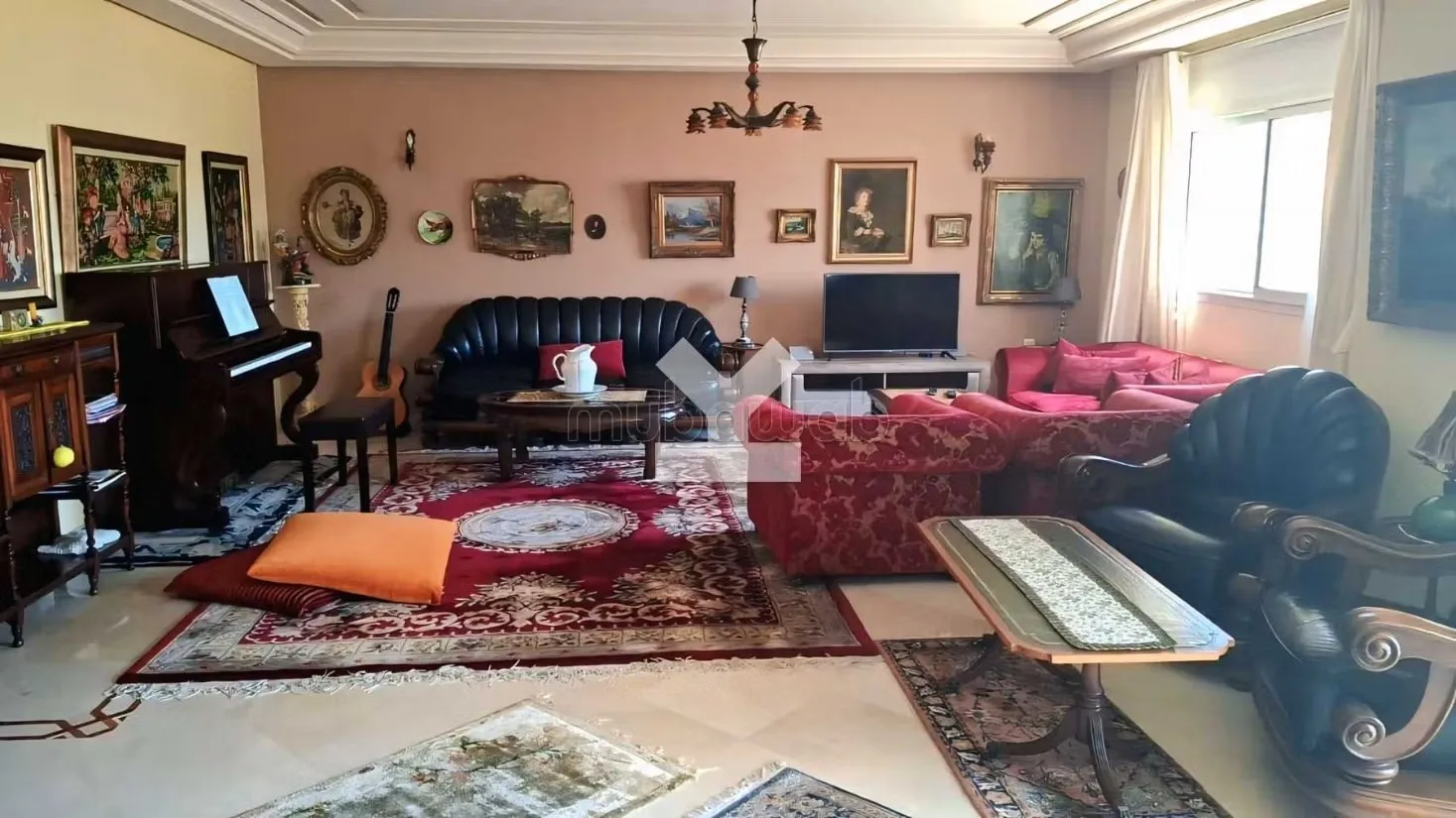 Appartement à Vendre de 214.0 m² à Rabat, Riyad - الرباط