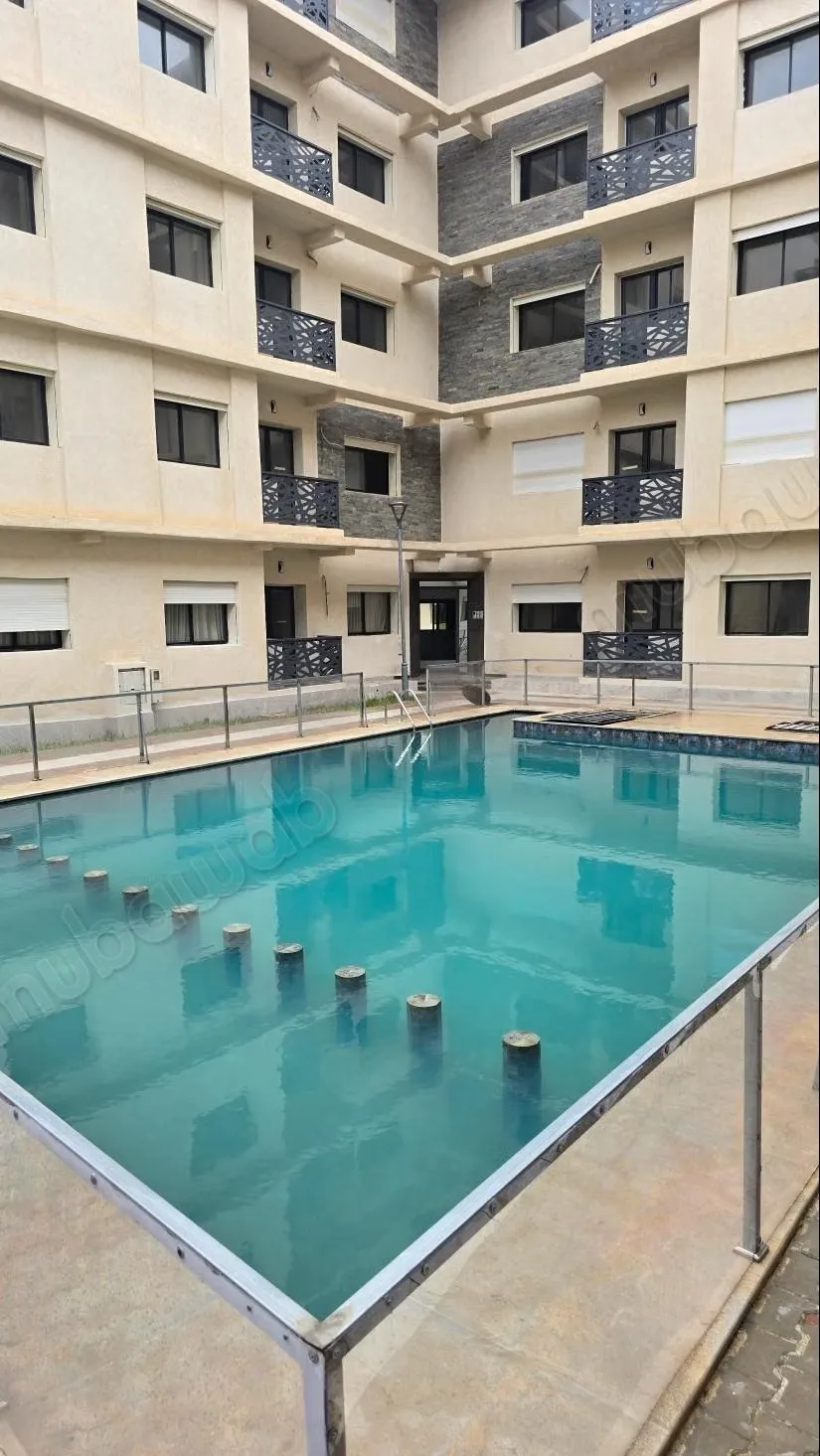 À vendre : Appartement en ville. Superficie 56 m². Porte sol... - تطوان (2)