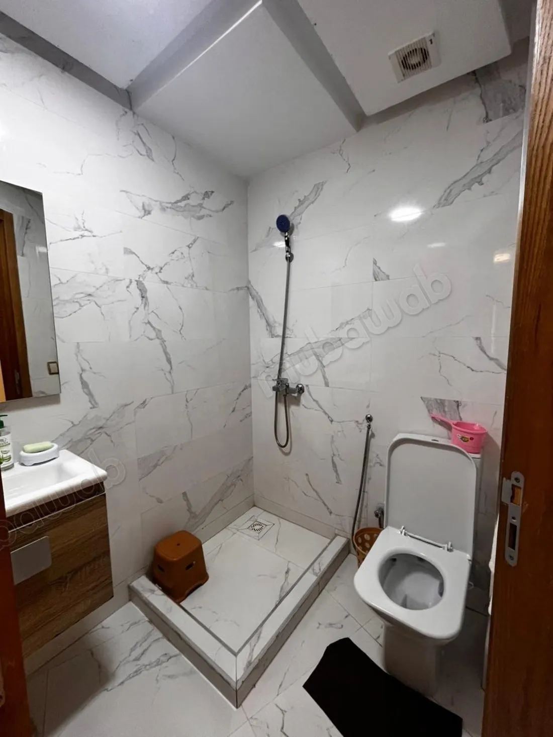 Location d'un appartement à Marjane. 
2 belles chambres. 
Me... - طنجة (3)