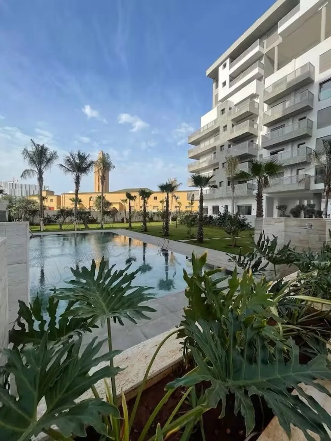 Bel appartement sur cfc cote CIL - الدار البيضاء