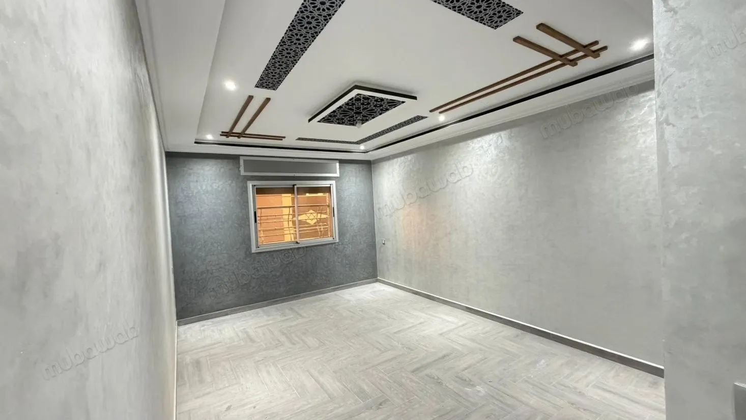 Appartement vide neuf a louer à Moujahidin 
3 chambres - طنجة