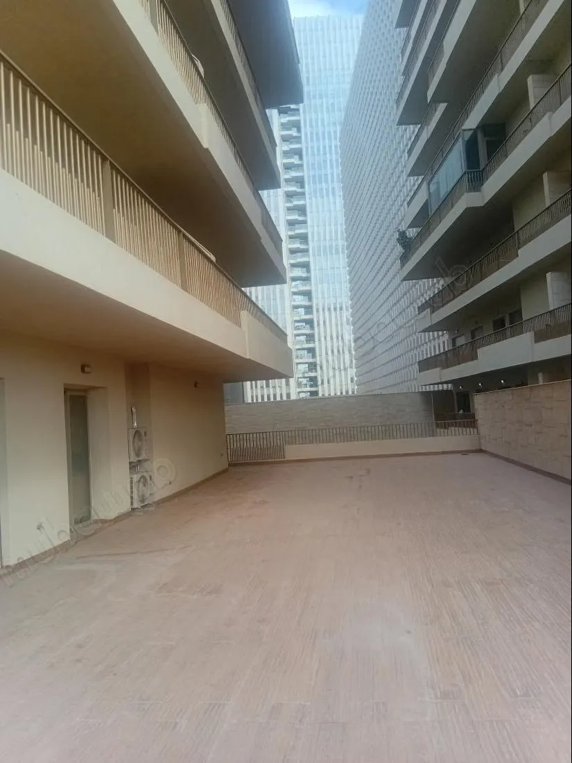 Appartement vide 320M² à Louer à CFC - الدار البيضاء (2)