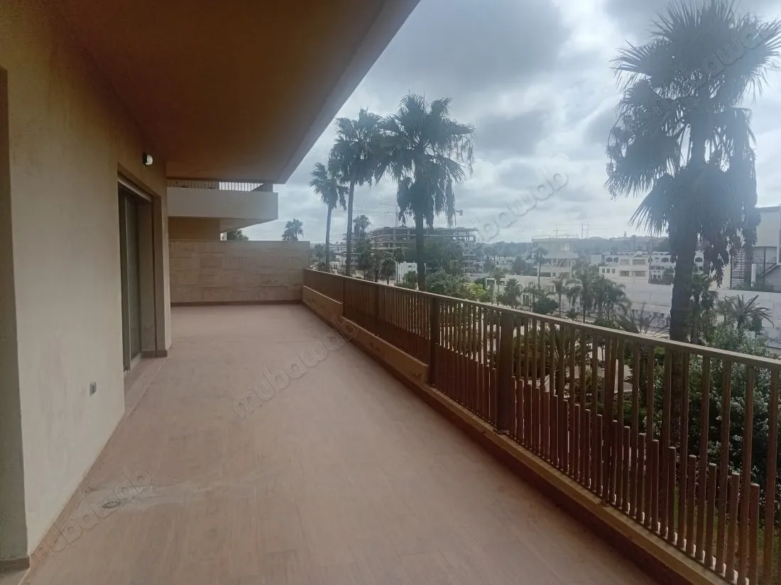 Appartement vide 320M² à Louer à CFC - الدار البيضاء (3)