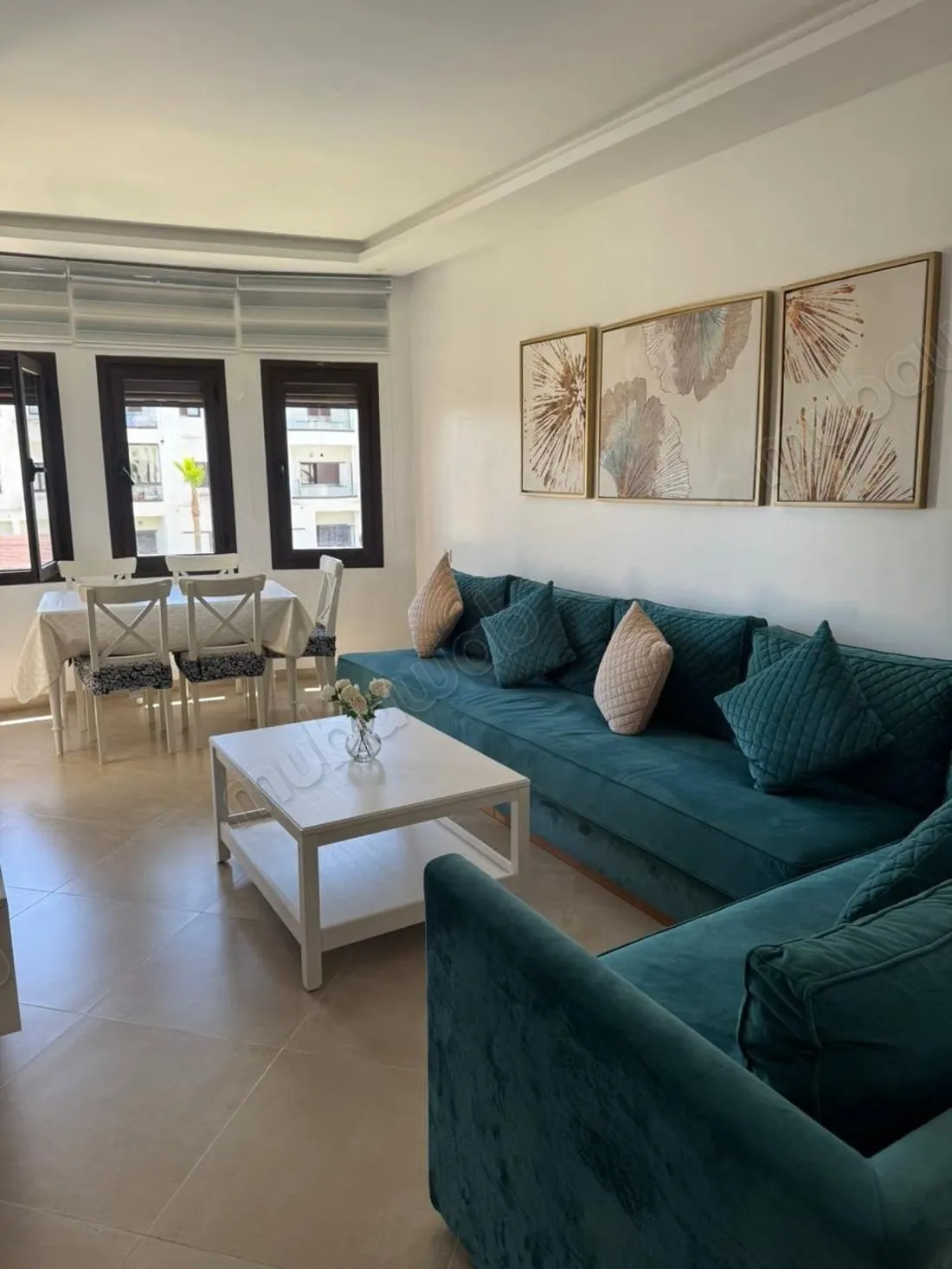Superbe appartement à louer à M'Diq. 
Surface de 100 m². 
Bi... - المضيق (2)