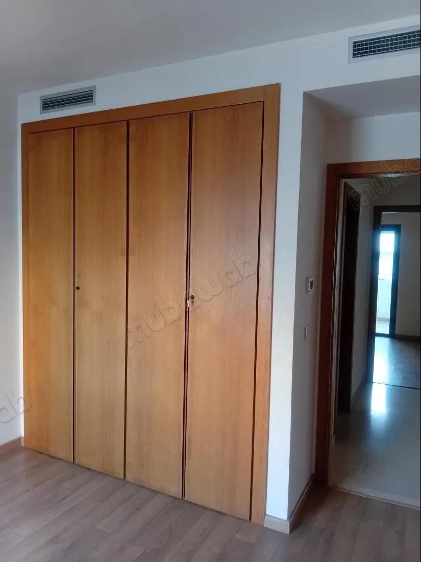 Appartement vide à louer à cfc - الدار البيضاء (2)