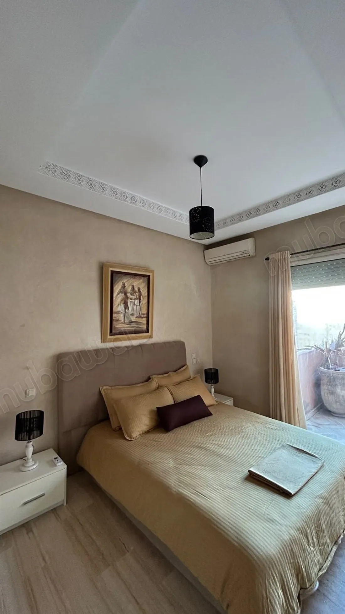 Bel appartement en location à Guéliz. 
Surface de 120 m². 
B... - مراكش (3)