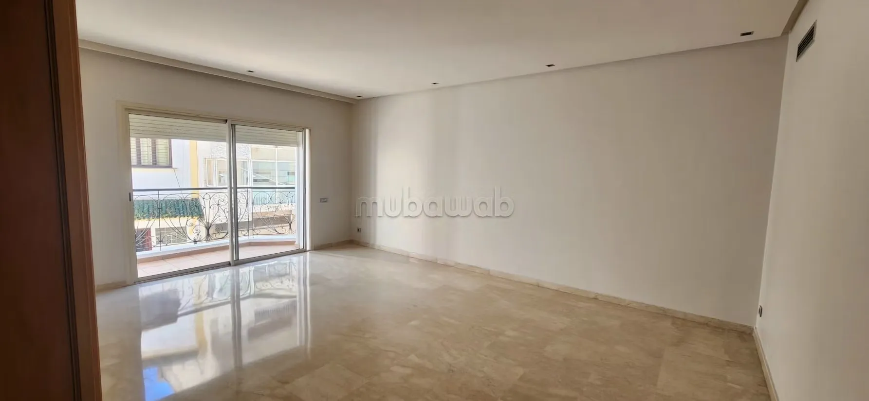 Appartement avec extérieur et jardin plein Maarif - الدار البيضاء (3)