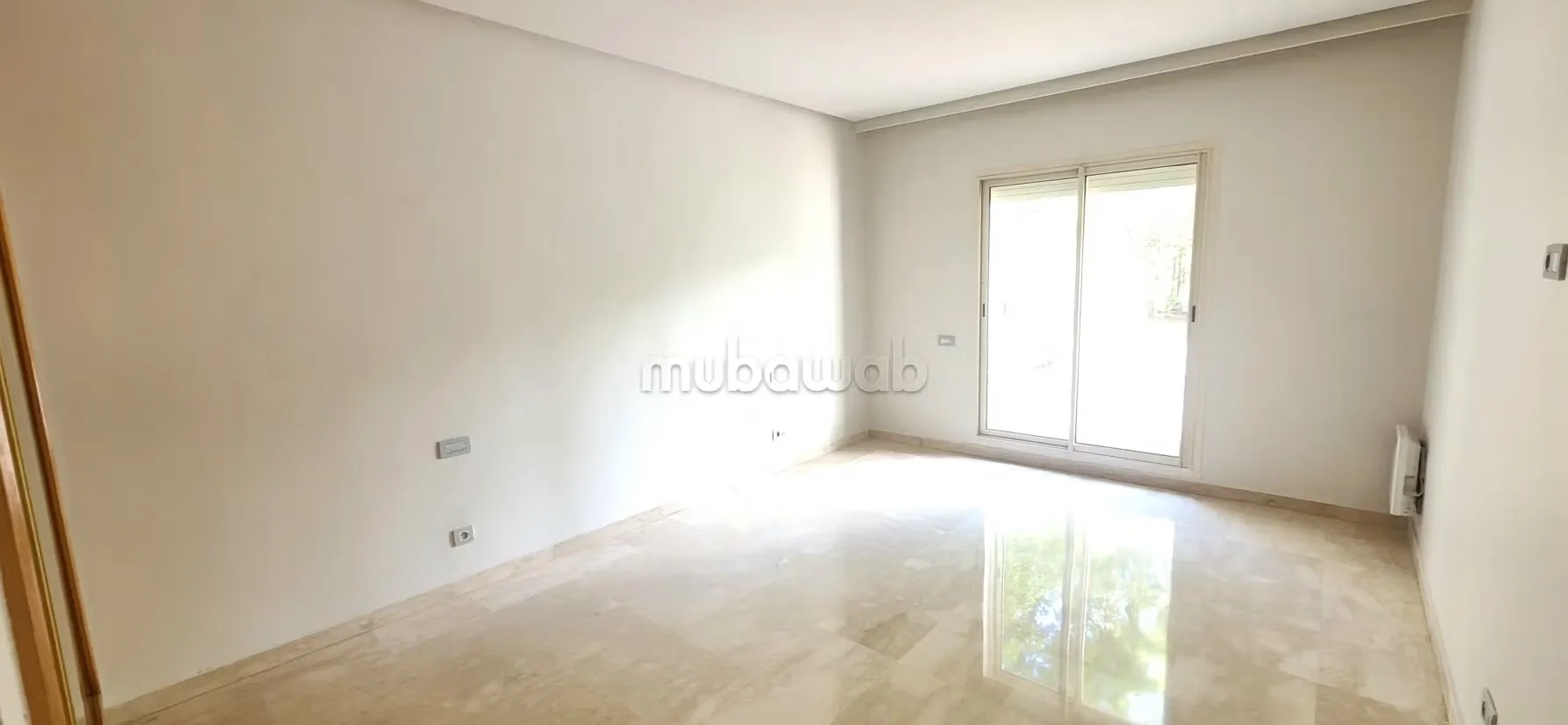 Appartement avec extérieur et jardin plein Maarif - الدار البيضاء (2)
