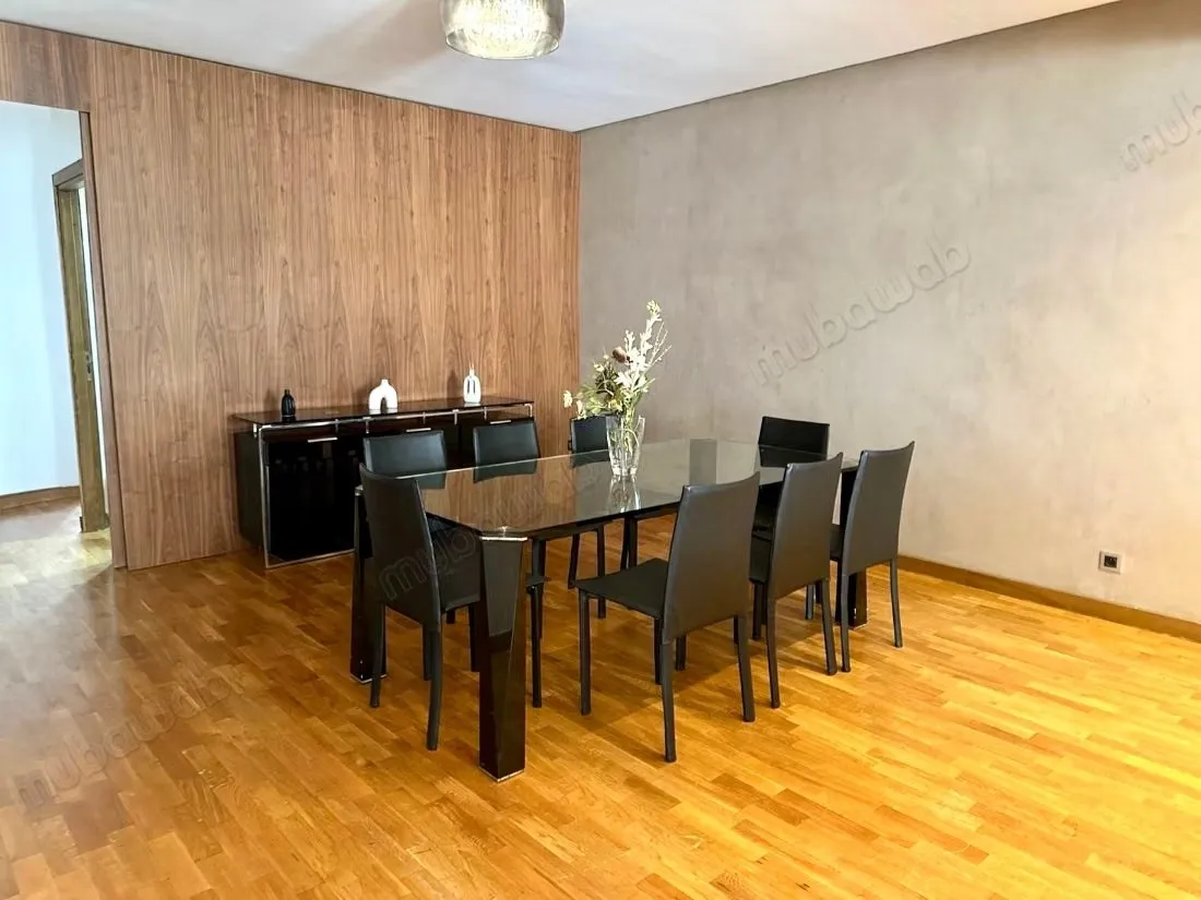 En Location Meublé: Magnifique Appartement 3 chambres Ch. Pe... - الدار البيضاء (2)