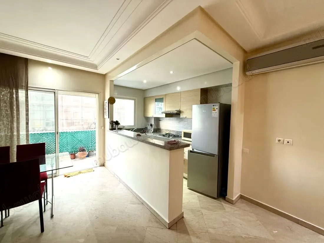 En Location Meublée: Magnifique Studio au Princesses sur Bv... - الدار البيضاء (3)