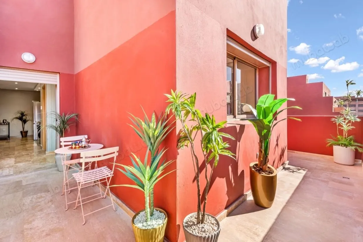 Magnifique studio à louer 
A Gulizes - مراكش