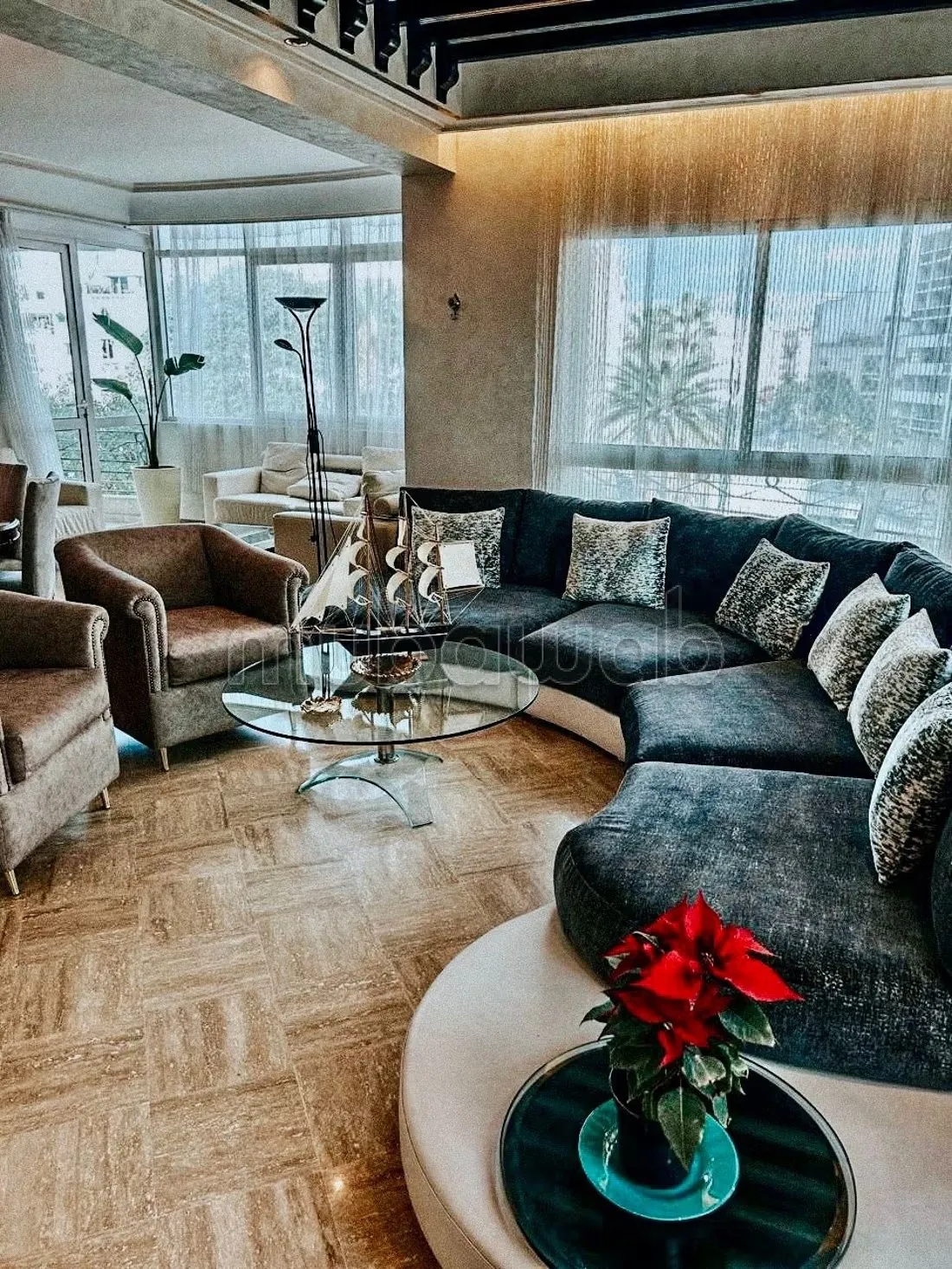 En Location Meublé: Magnifique Appartement sans Vis à Vis à... - الدار البيضاء (2)