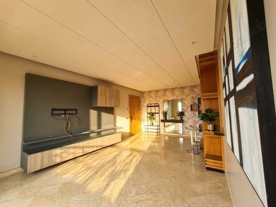 À louer appartement terrasse à cfc - الدار البيضاء (3)