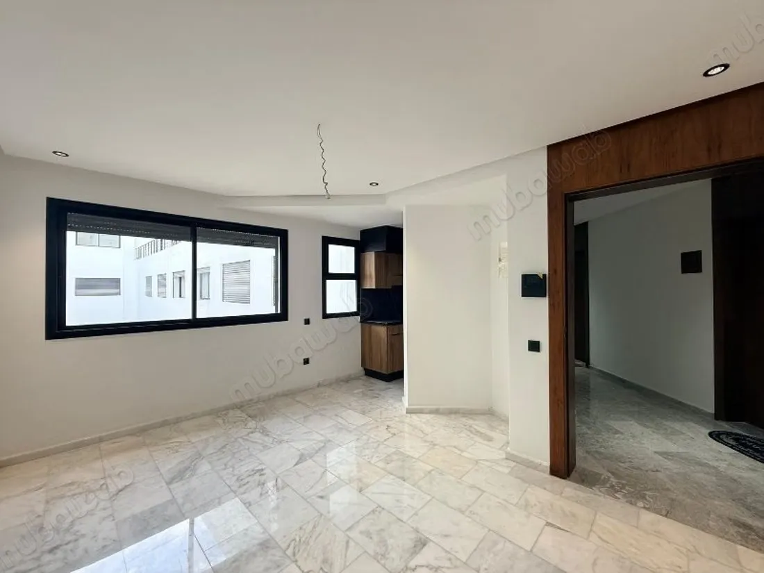 Studio à louer à L'OASIS - الدار البيضاء