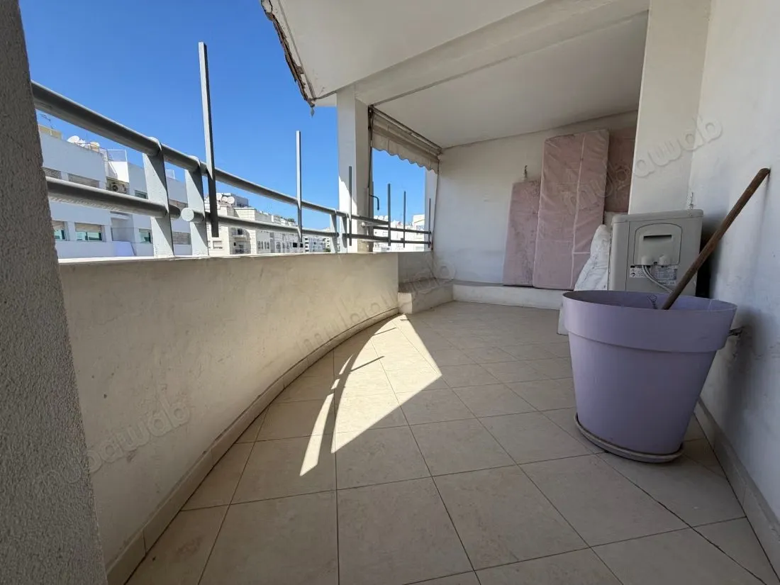 Très bel appartement VIDE en location à Racine. 
5 grandes p... - الدار البيضاء