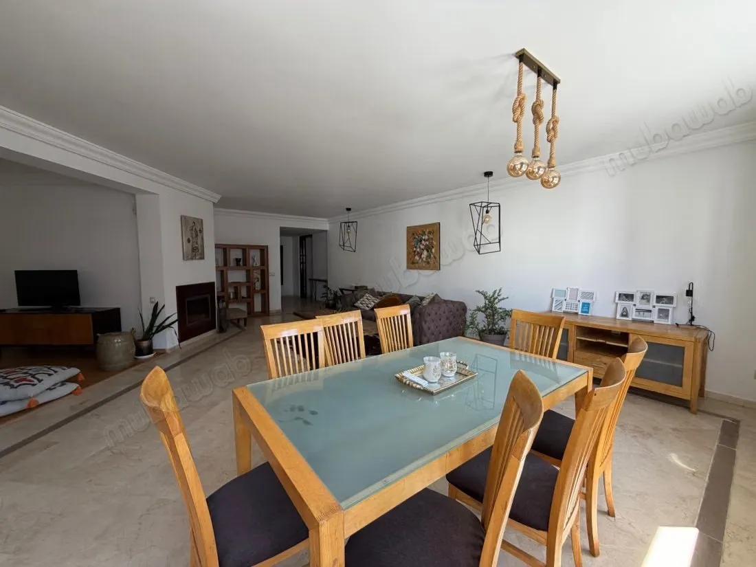 Très bel appartement VIDE en location à Racine. 
5 grandes p... - الدار البيضاء (2)