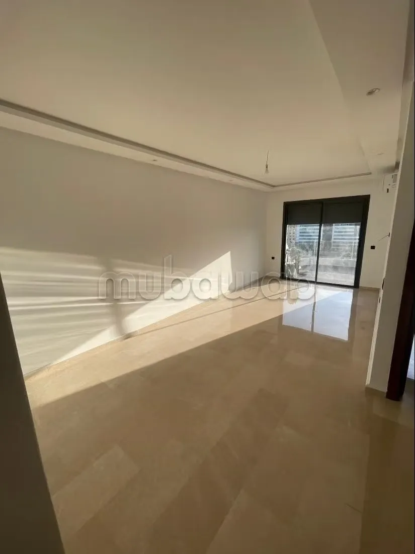 Bel appartement au 8 étage sans vis à vis en location longue... - الدار البيضاء (2)