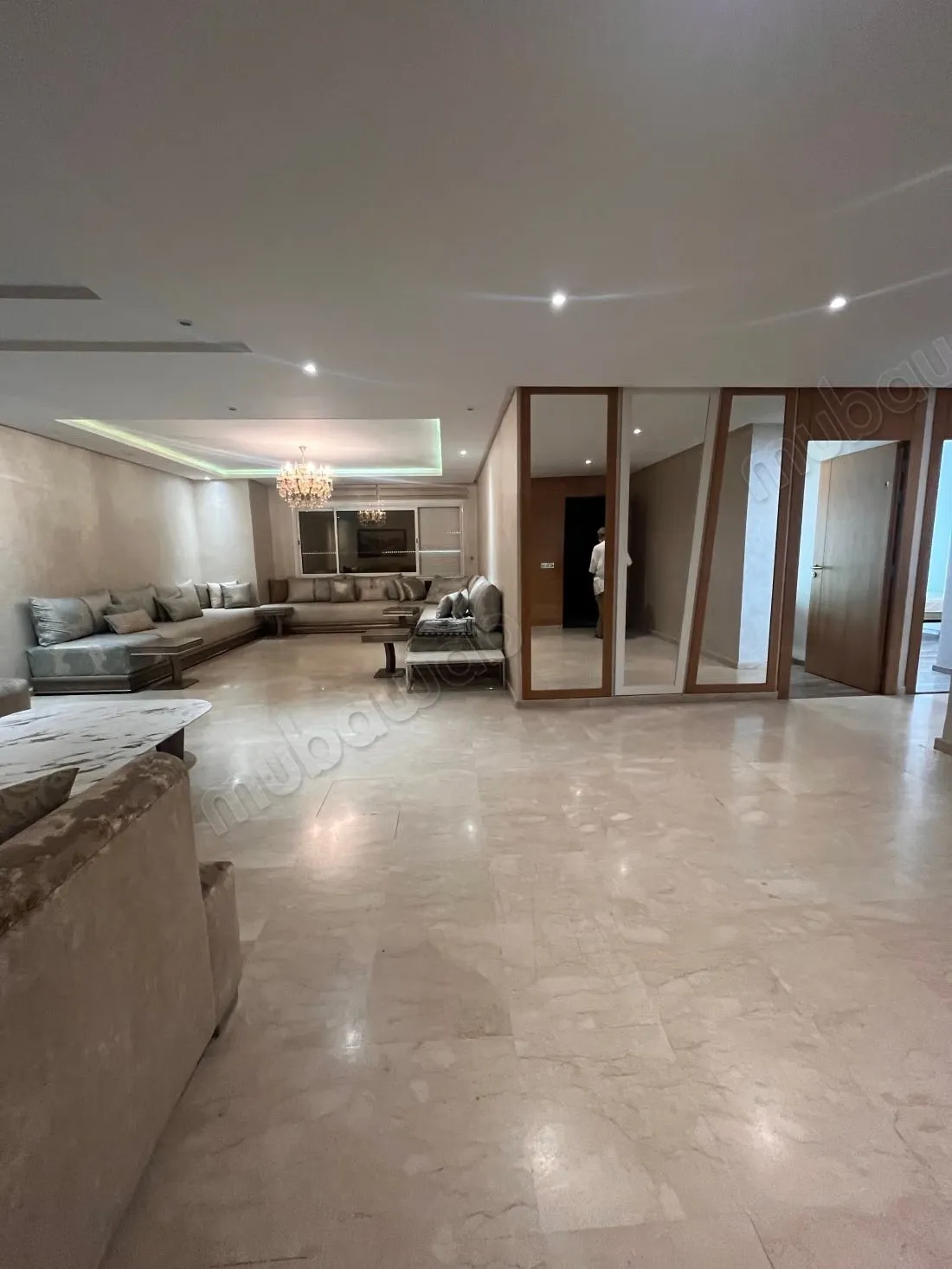 Magnifique appartement 3ch vide a louer 2 mars - الدار البيضاء (3)