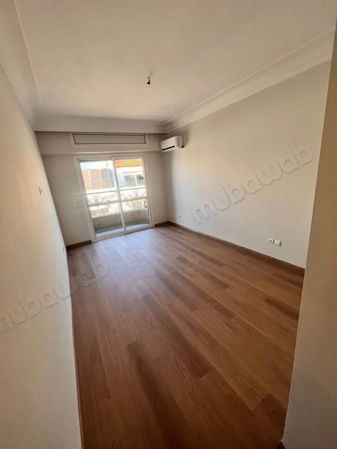 Location d'un appartement à Racine. 3 belles chambres. Place... - الدار البيضاء (2)