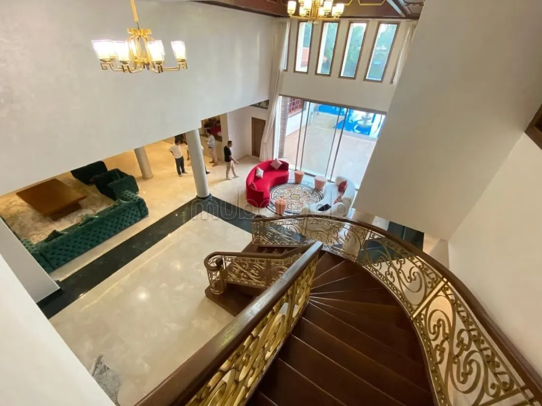 Très bel appartement en location à Souissi. 4 pièces. Bien m... - الرباط (3)