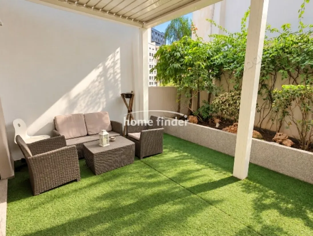 Appartement meublé à louer sur Palmier 
211 m² - الدار البيضاء