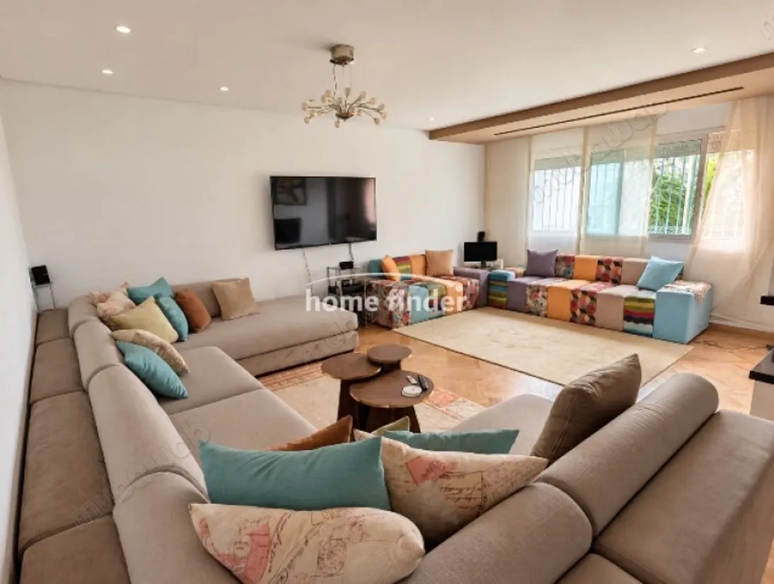 Appartement meublé à louer sur Palmier 
211 m² - الدار البيضاء (2)