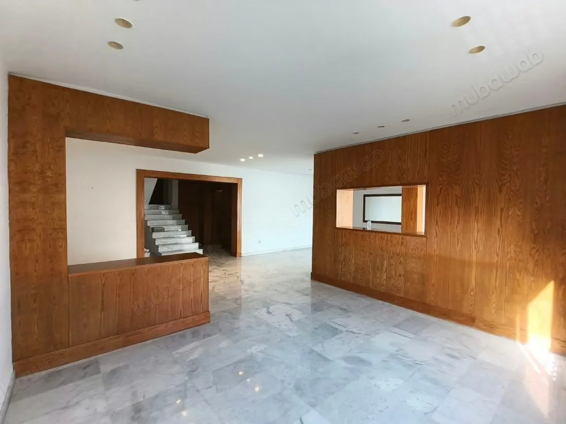 Duplex rénové à louer coté Ecole Gautier - الدار البيضاء