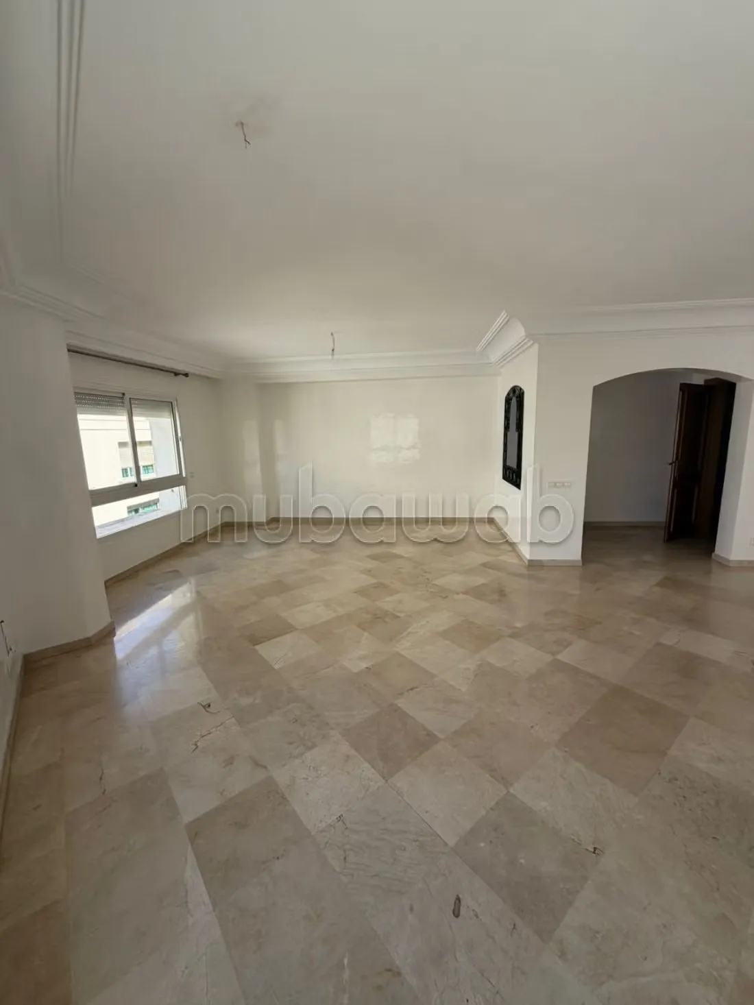 Louez cet appartement à Triangle d'Or. 
Superficie 148 m². 
... - الدار البيضاء